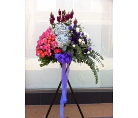 BK1 LARGE OPENING BASKET WITH ROSES HYDRANGEAS & MIXING FLOWERS