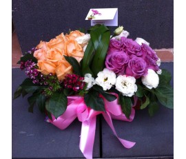 BK14 20 PCS TWO TONE ROSES BASKET