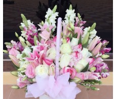 BK18 PINK & WHITE ROSES WITH TIGER LILIES BASKET