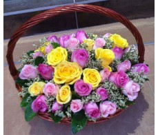BK4 24 PCS MIXED COLOUR ROSES BASKET
