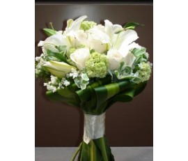 B13 LILIES WITH ROSES BRIDAL BOUQUET