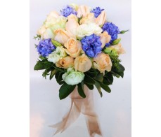 B17 CHAMPAGNE ROSES BRIDAL BOUQUET WITH DEEP PURPLE MATCHING FLOWERS