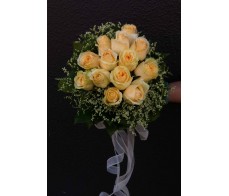 B5 CHAMPAGNE ROSES BRIDAL BOUQUET