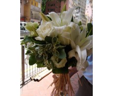 B8 LILIES WITH MIXED FLOWER BRIDAL BOUQUET