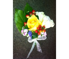 CO26 YELLOW ROSES & MATCHING FLOWER CORSAGE
