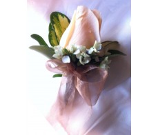 CO27 CHAMPAGNE ROSE CORSAGE
