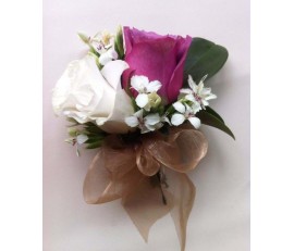 CO7 WHITE AND PURPLE DOUBLE ROSES CORSAGE WITH SMALL MATCHING FLOWERS