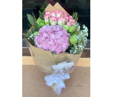 F11 HYDRANGEAS WITH 12 PINK ROSES BOUQUET