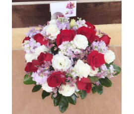 T1 12 PCS RED ROSES TABLE FLOWER IN ROUND