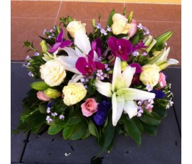 T22 WHITE LILIES WITH PURPLE ORCHID TABLE FLOWER