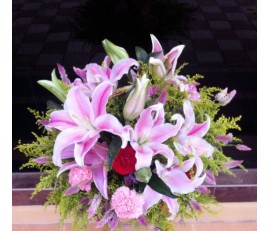 T41 TIGER LILIES OVAL TABLE FLOWER