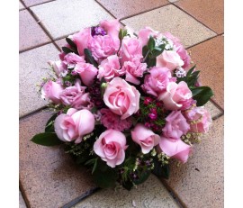 T35 12 PCS PINK ROSES ROUND TABLE FLOWERS