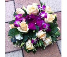 T36 12 PCS CHAMPAGNE ROSES WITH PURPLE ORCHID TABLE FLOWER IN ROUND