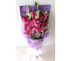 V6.5~ TIGER LILIES WITH 6 RED ROSES BOUQUET